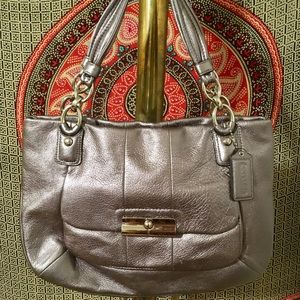 🎉SALE 55% OFF LISTED PRICE Like New Silver Coach